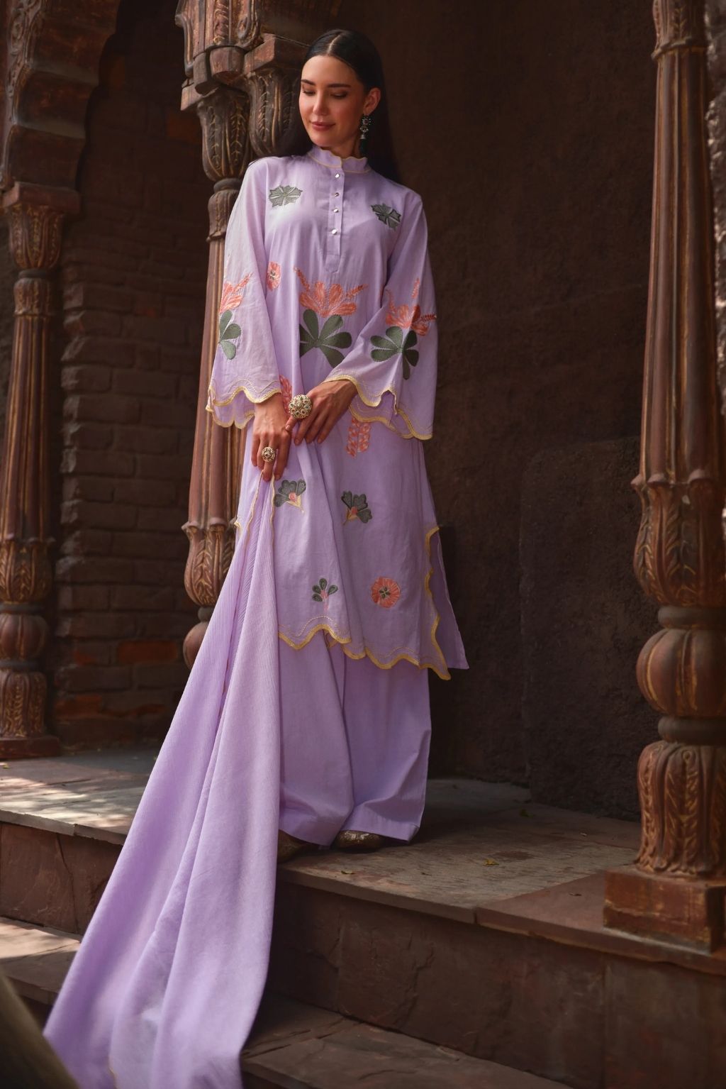 Noor-e-halka jamun kurta set