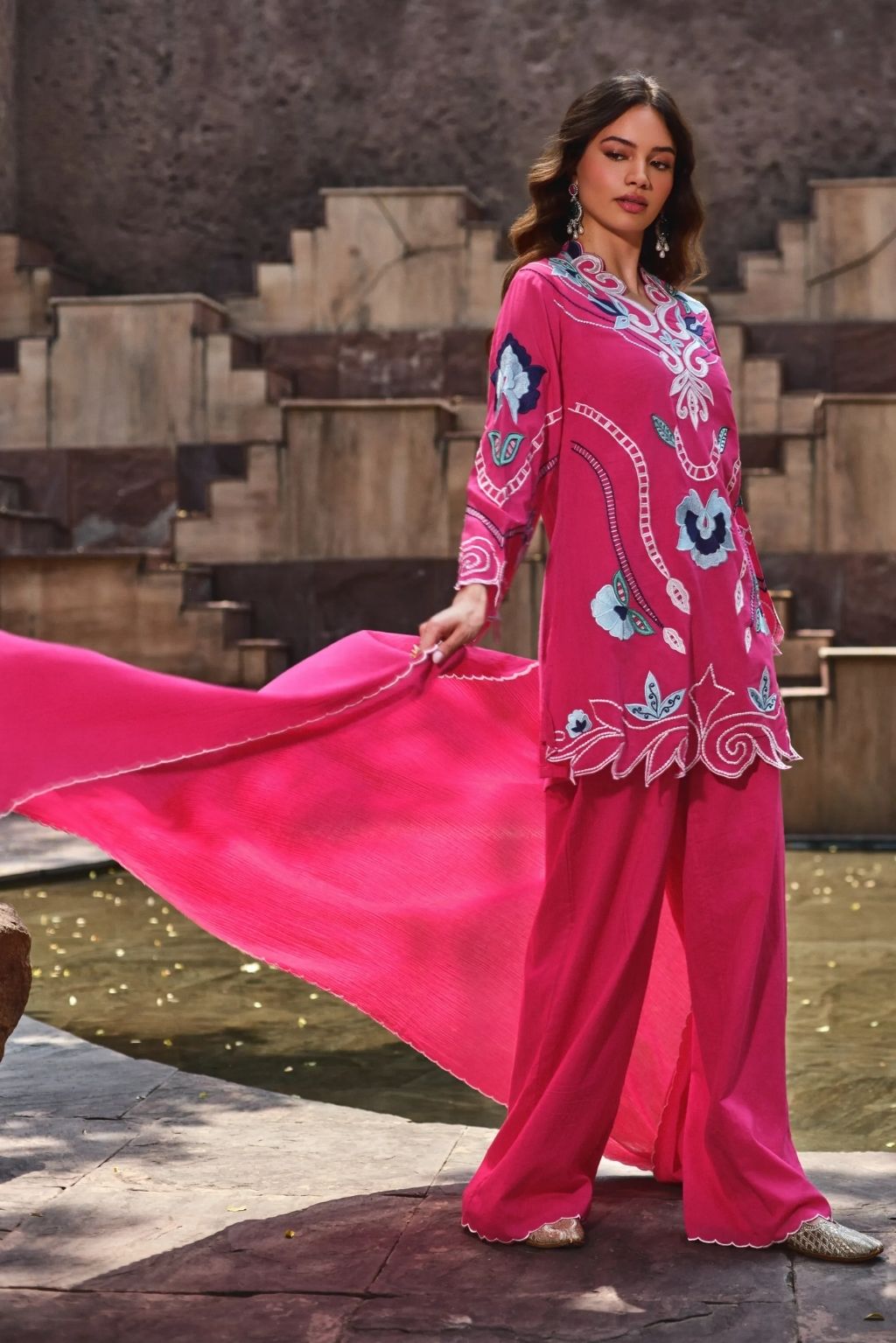 Aangan gulrez kurta set- gulab