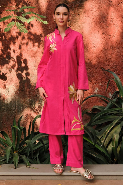 Gulabi phool kurta set