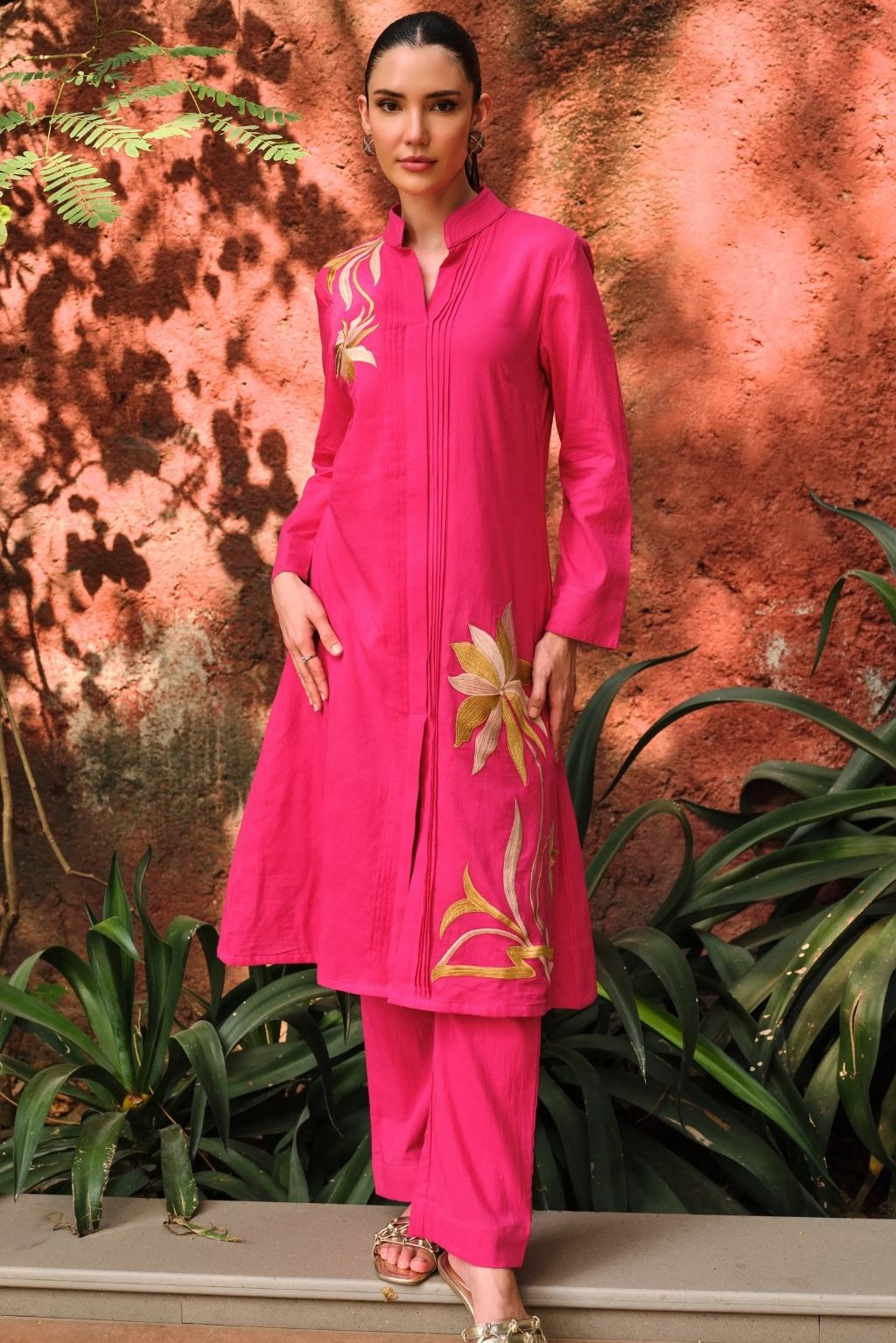 Gulabi phool kurta set