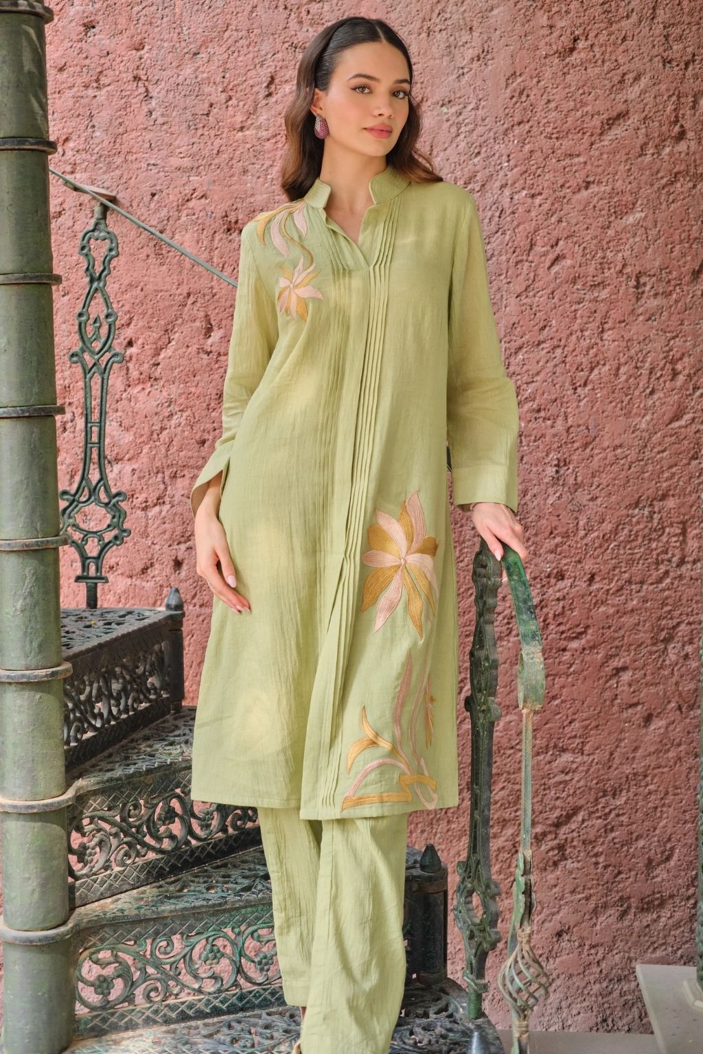 Pista phool kurta set