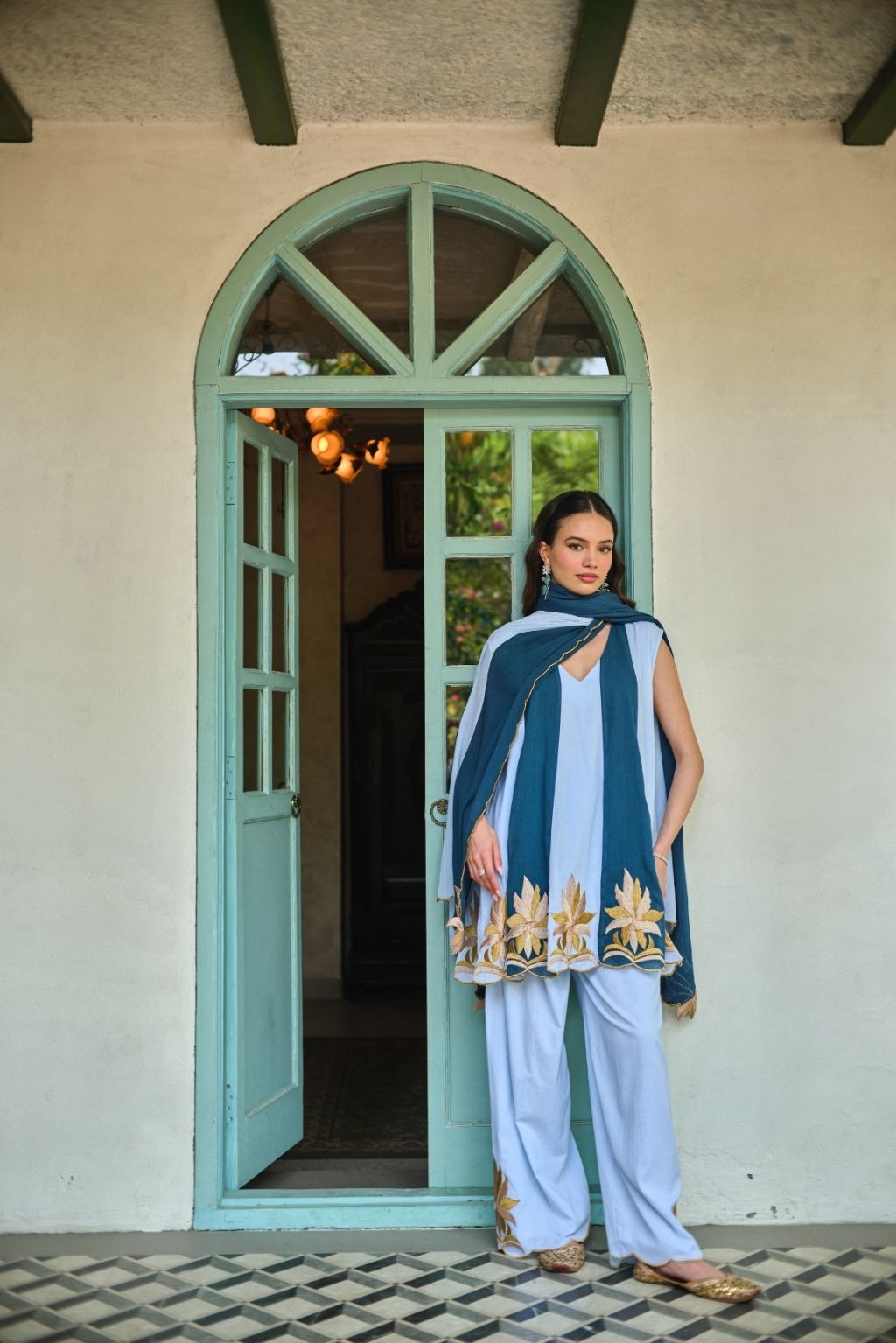 Rooh kali phool kurta salwar set-aasmani neelam