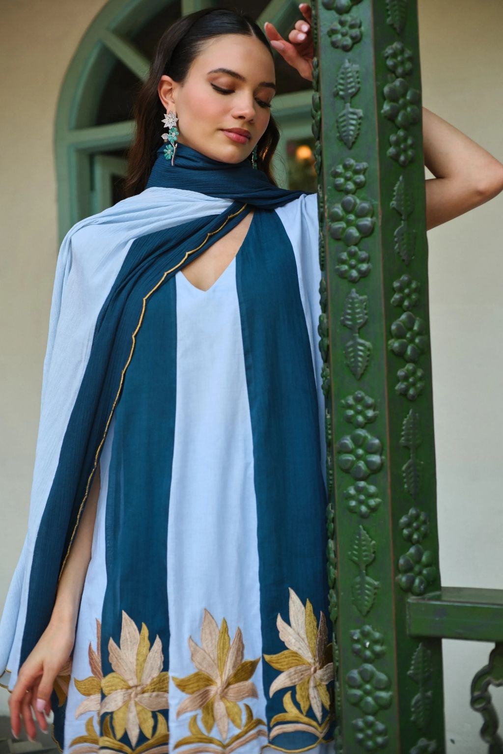 Rooh kali phool kurta salwar set-aasmani neelam