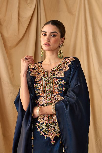 MISHA BHANDARI X RANGEELA SIKKA ORGANZA KAFTAN SET-NEELAM