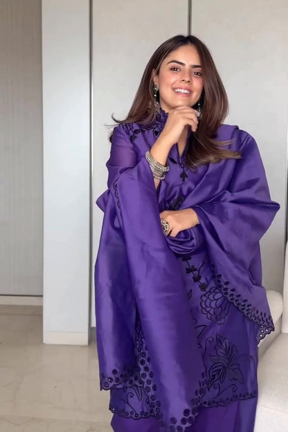 SIMRAN X SUFIANA JAMUNI  KURTA SET WITH DUPATTA
