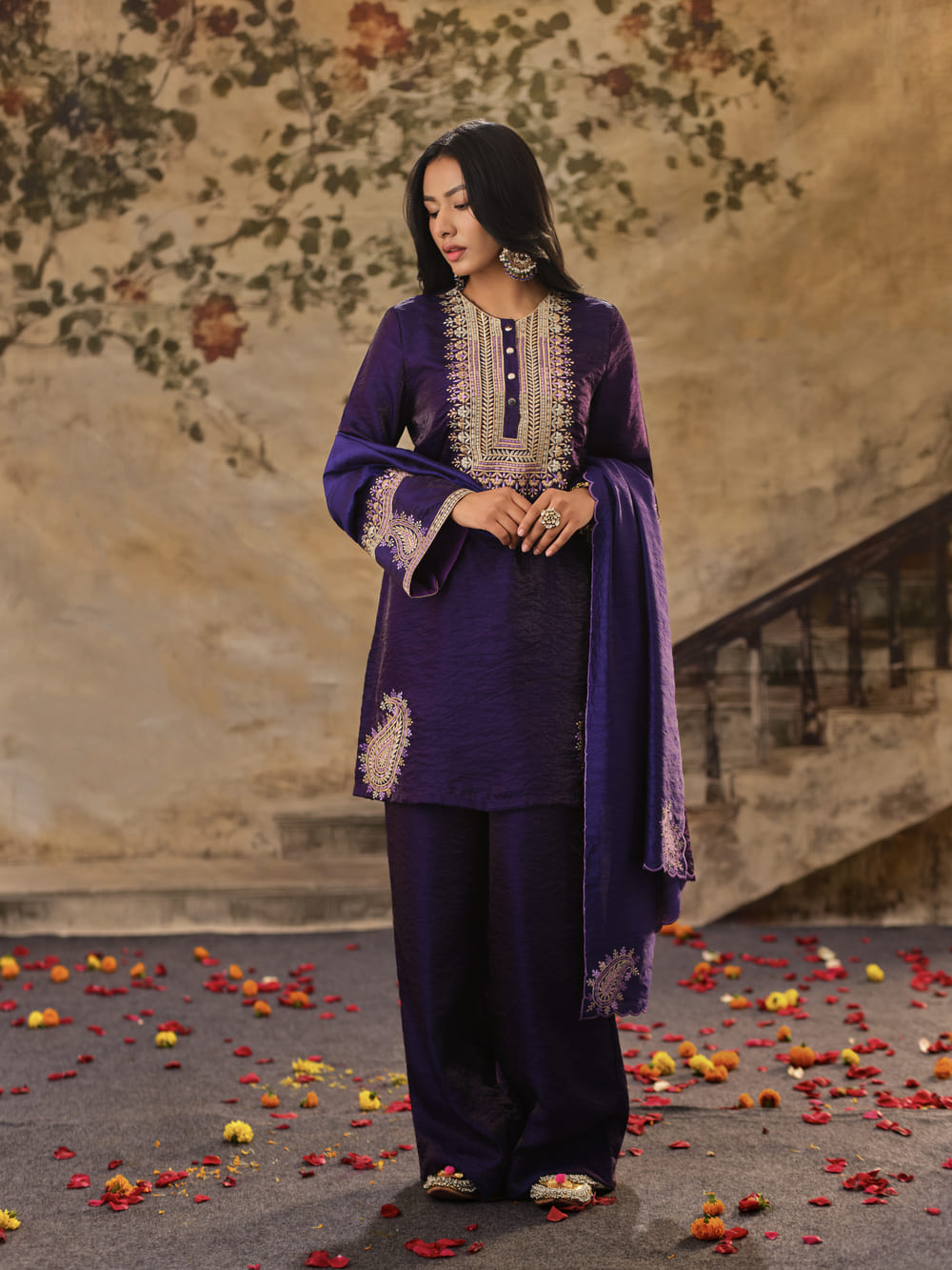 Neelam Ambi Kurta Set