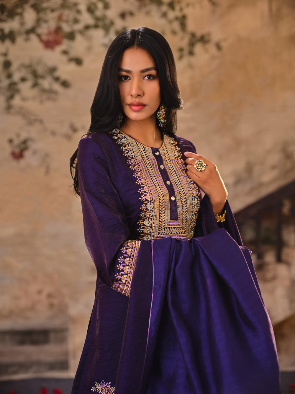 Neelam Ambi Kurta Set