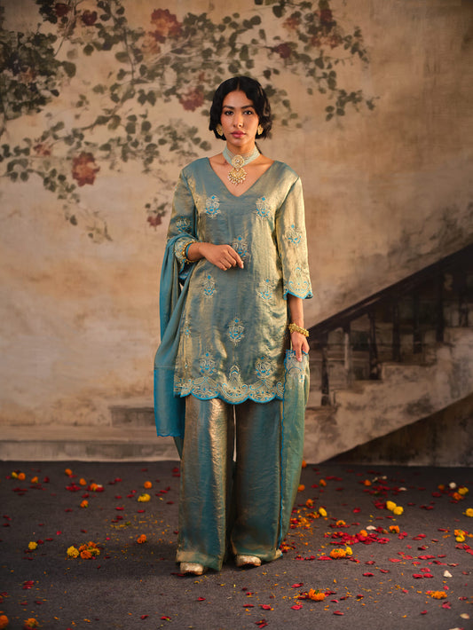 Sunheri Daman Grey Green Kurta Set