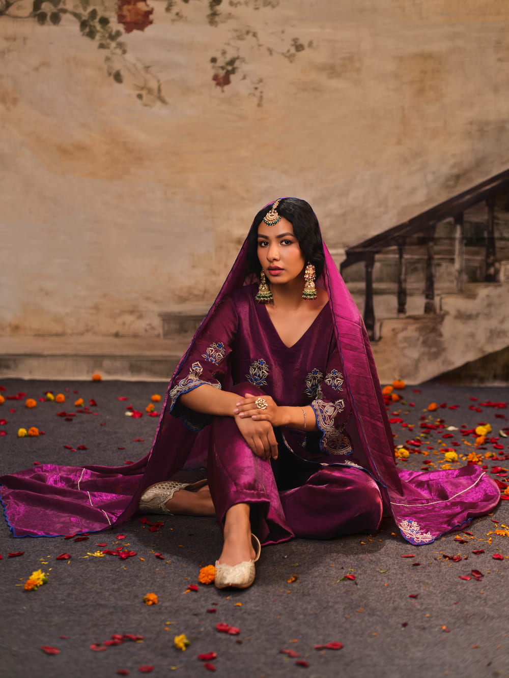 Sunheri Daman Jamun Kurta Set