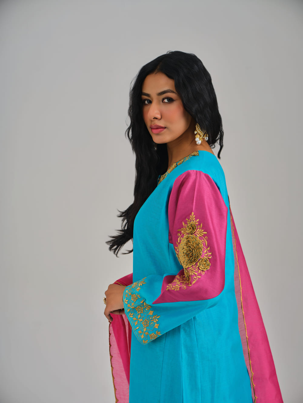 Phoolan Blue Pink Kurta Set